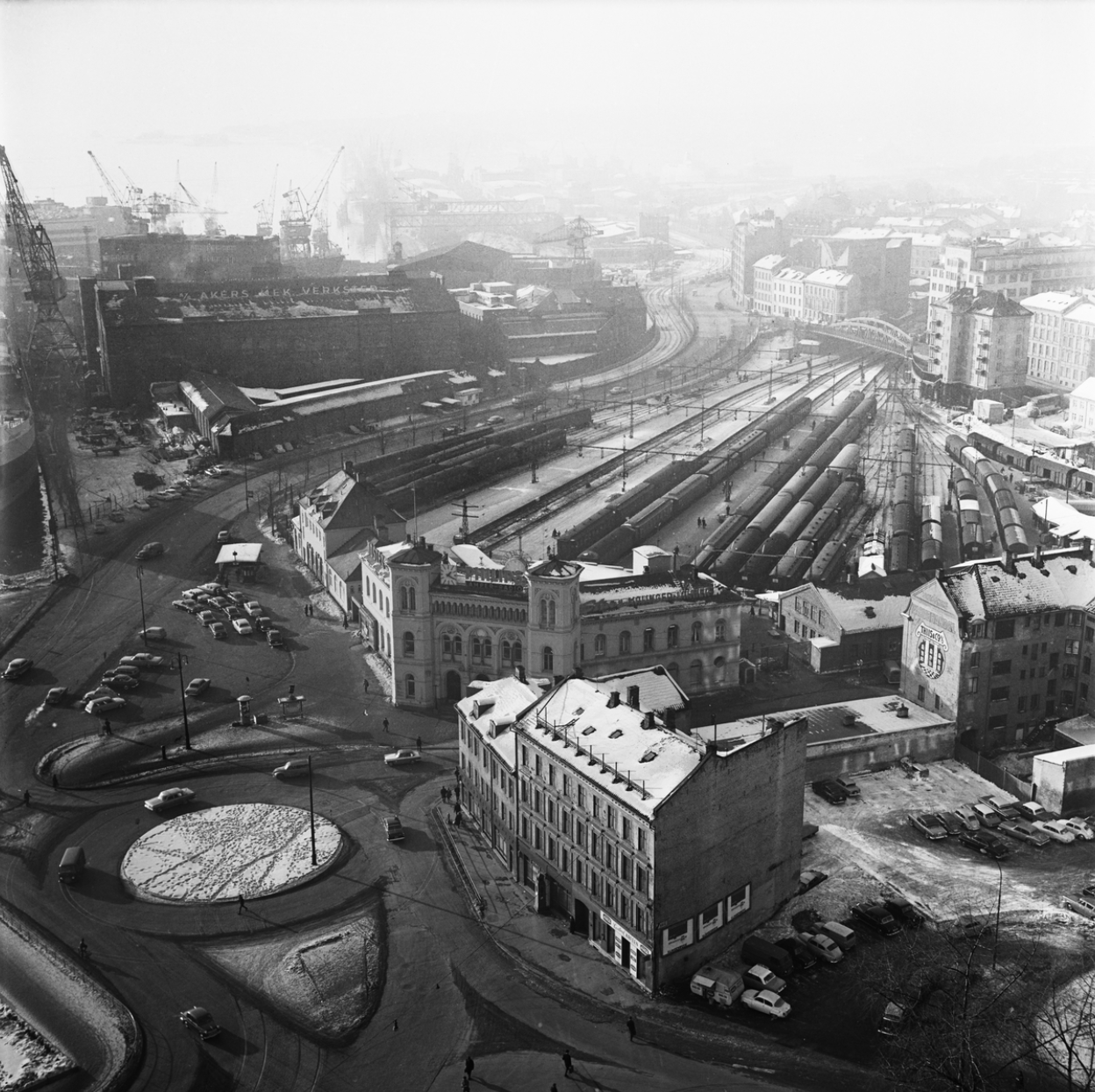 Oslo West Station seen from east (Photo: Henrik Ørsted, 1965)